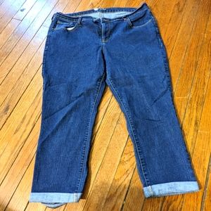 Medium wash cuffed Old Navy Capris